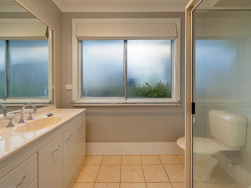 4 REX COURT, Wodonga VIC 3690