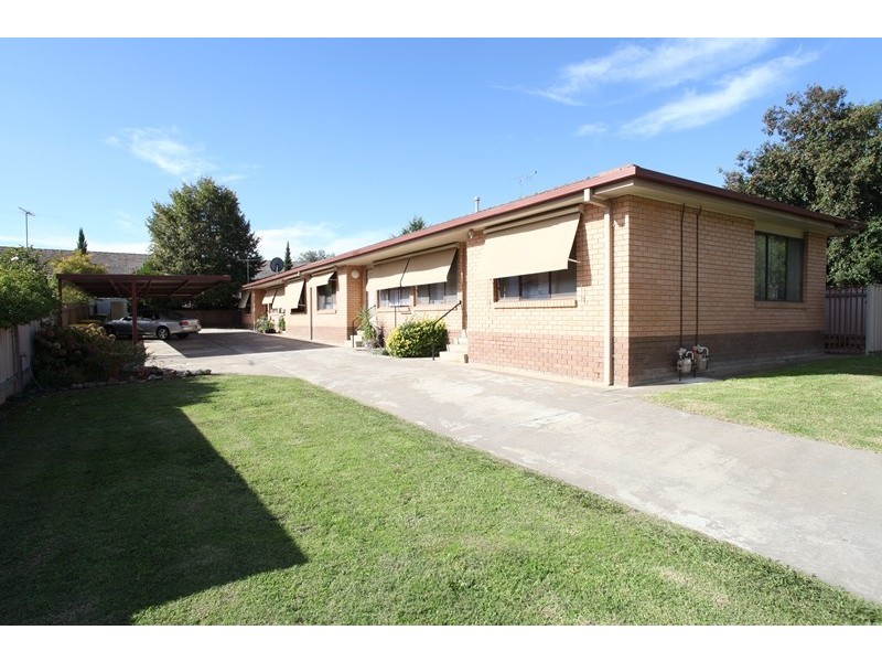 UNIT 2/336 WEIDNER CRESCENT, Albury NSW 2640