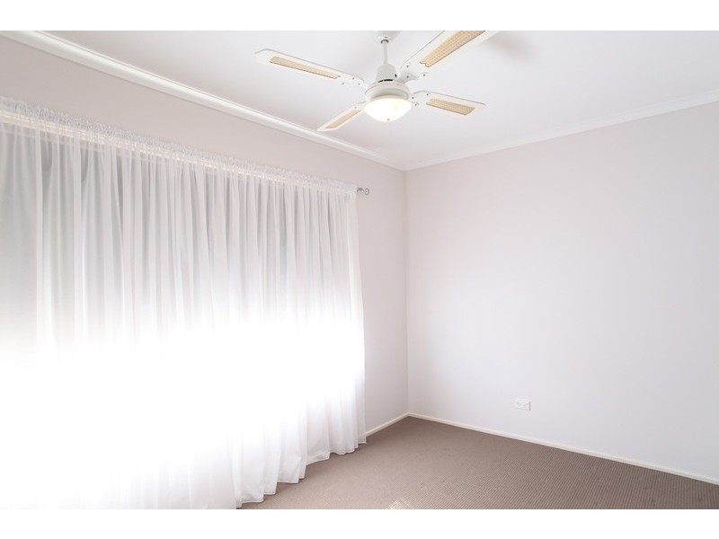 UNIT 2/336 WEIDNER CRESCENT, Albury NSW 2640