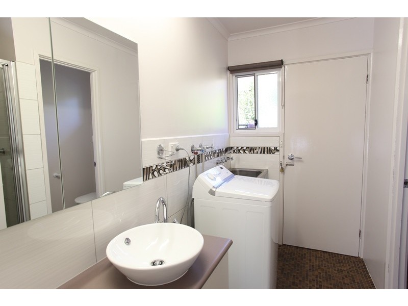 UNIT 2/336 WEIDNER CRESCENT, Albury NSW 2640