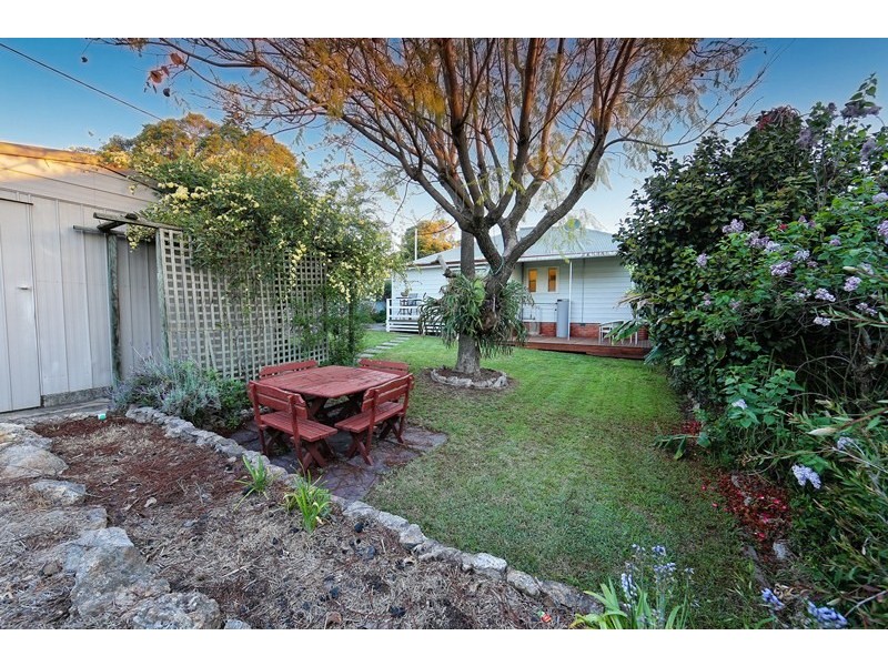 228 WALSH STREET, Albury NSW 2640