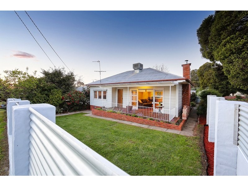 228 WALSH STREET, Albury NSW 2640