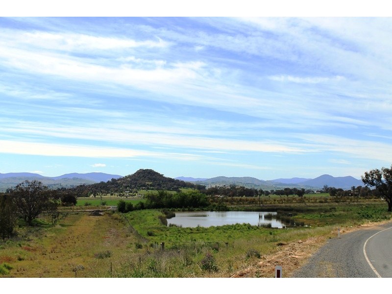 228. PERRYMAN LANE, Table Top NSW 2640
