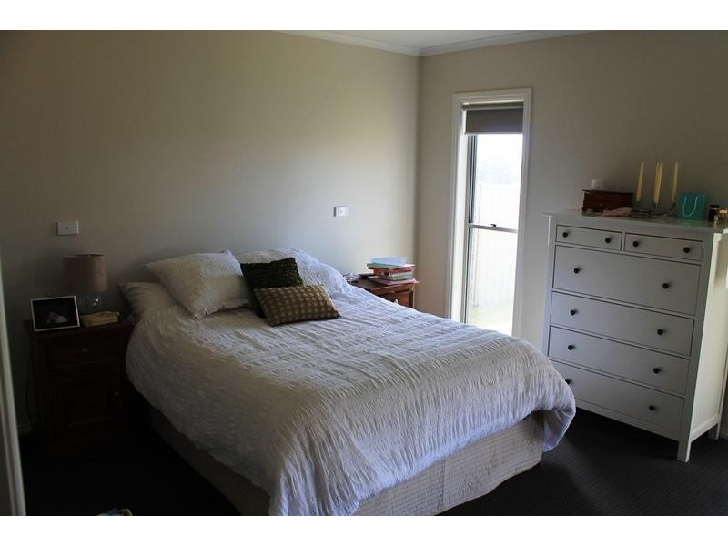 16 Maygar Avenue, Wodonga VIC 3690