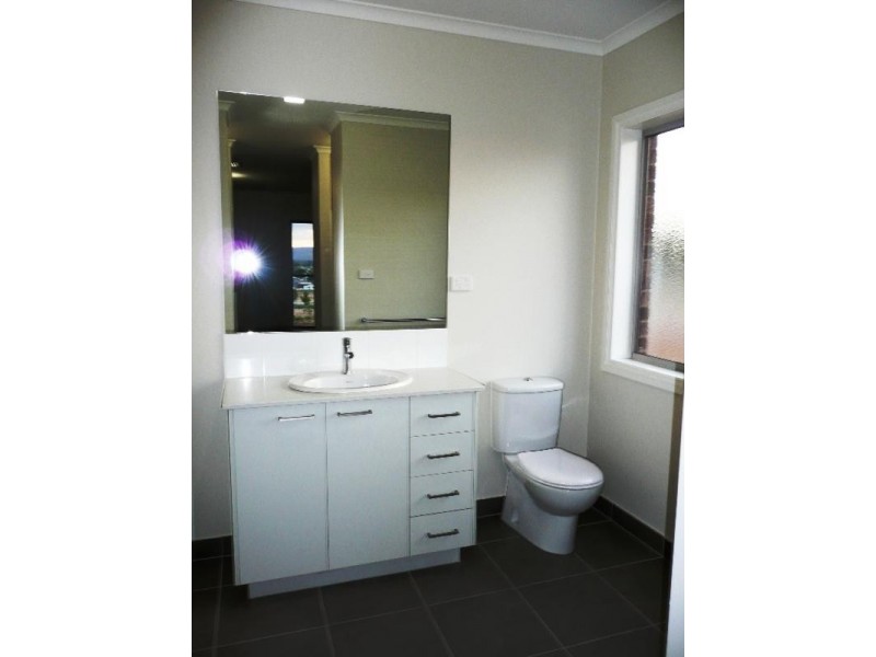 16 Maygar Avenue, Wodonga VIC 3690