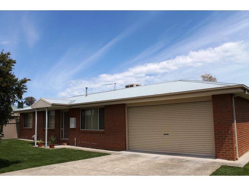 2/12 Oakmont Circuit, Wodonga VIC 3690