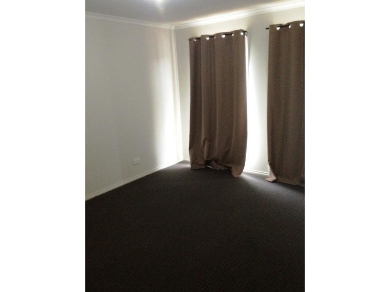 76 VICTORIA CROSS PARADE, Wodonga VIC 3690