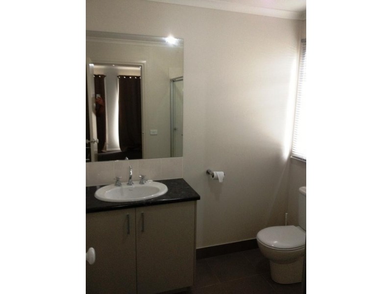 76 VICTORIA CROSS PARADE, Wodonga VIC 3690