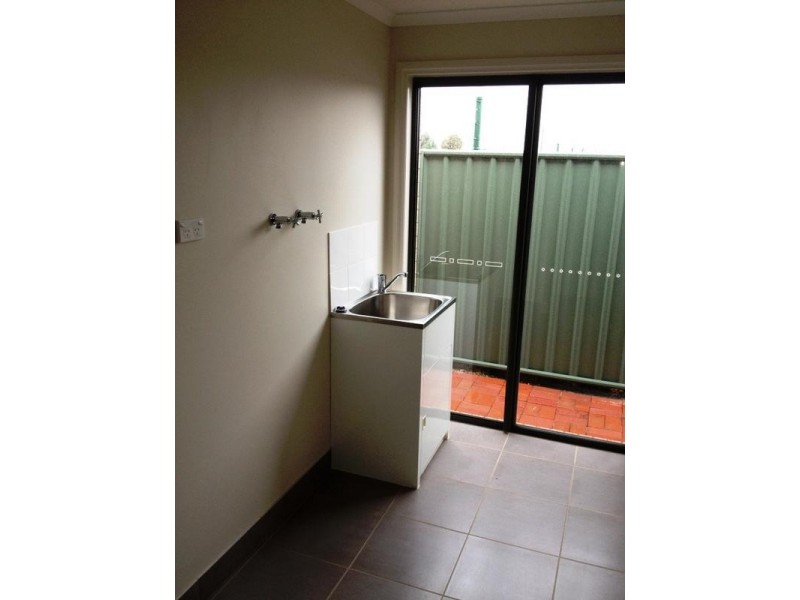 76 VICTORIA CROSS PARADE, Wodonga VIC 3690