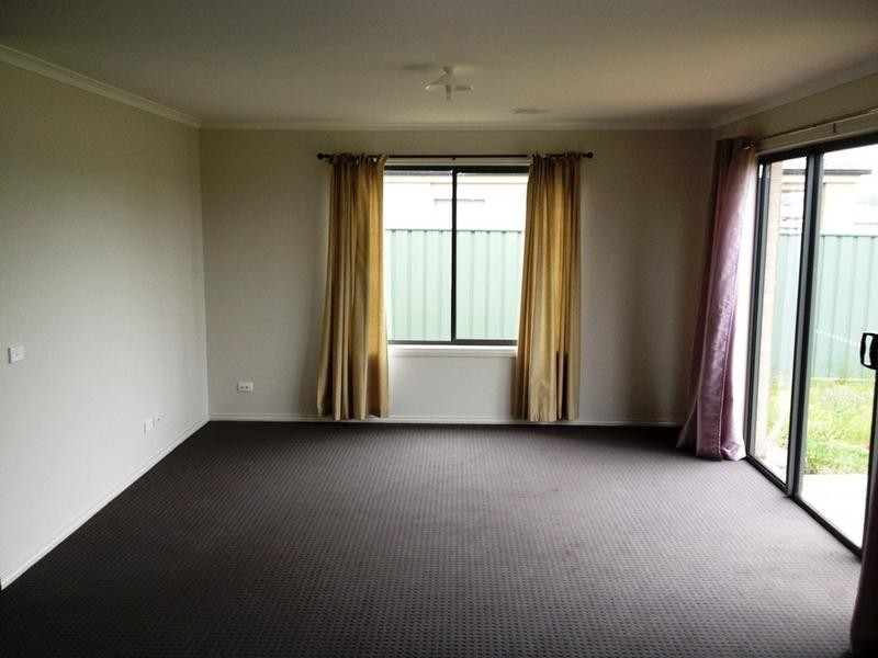 76 VICTORIA CROSS PARADE, Wodonga VIC 3690