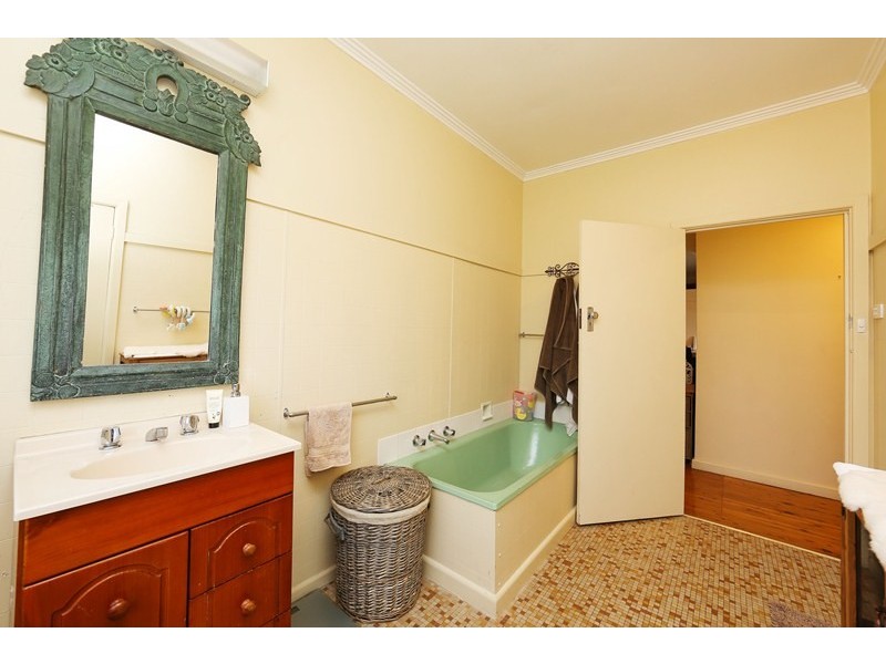 501 ELECTRA STREET, Albury NSW 2640