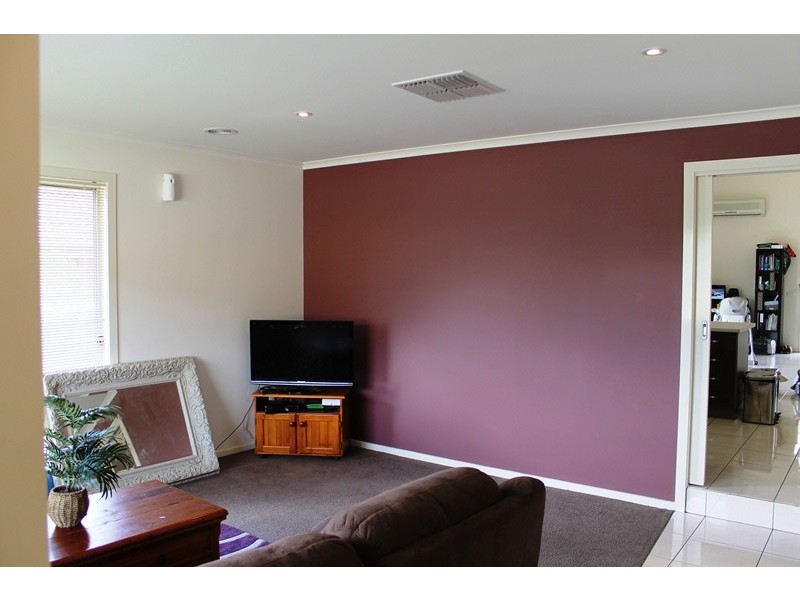 93 YARRALUMLA DRIVE, Wodonga VIC 3690