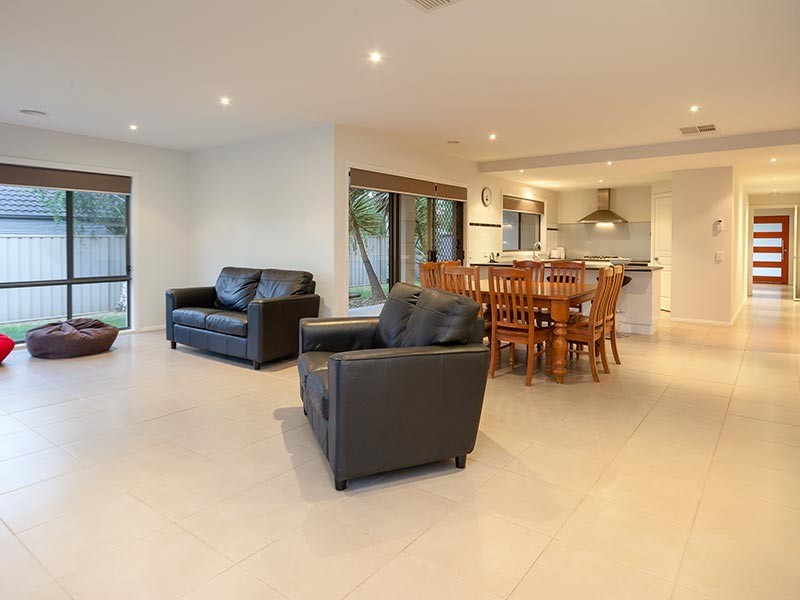 16 HEMLOCK COURT, Baranduda VIC 3691