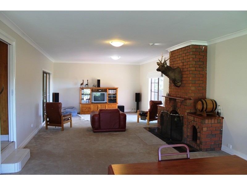 27 Barton Street, Wodonga VIC 3690