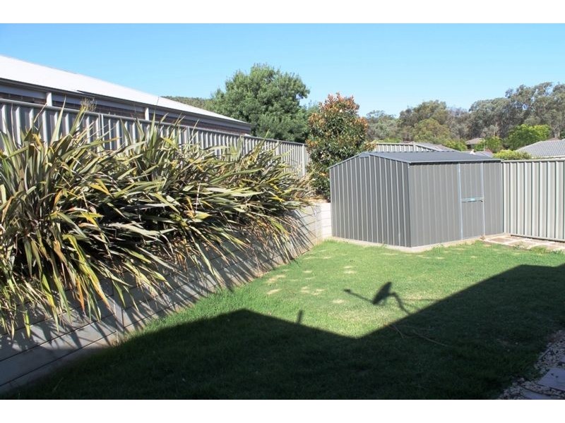 2/12 Mulga Place, Albury NSW 2640