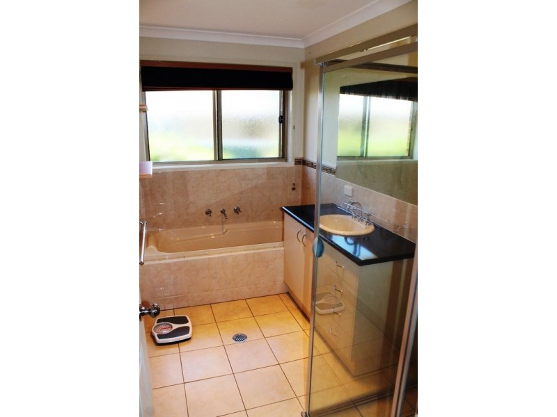 48 Winnell Court, Thurgoona NSW 2640