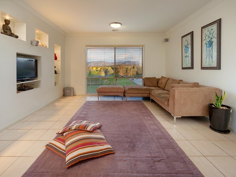 62 AVONDALE DRIVE, Wodonga VIC 3690