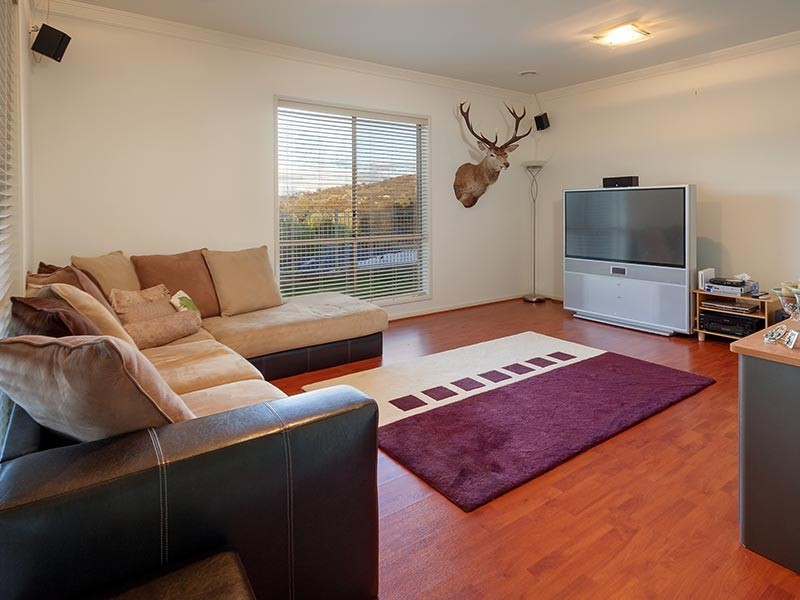 62 AVONDALE DRIVE, Wodonga VIC 3690