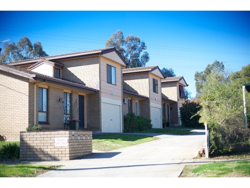 3/6 SKIPTON COURT, Wodonga VIC 3690