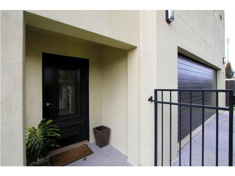 76 Charles Street, Wodonga VIC 3690