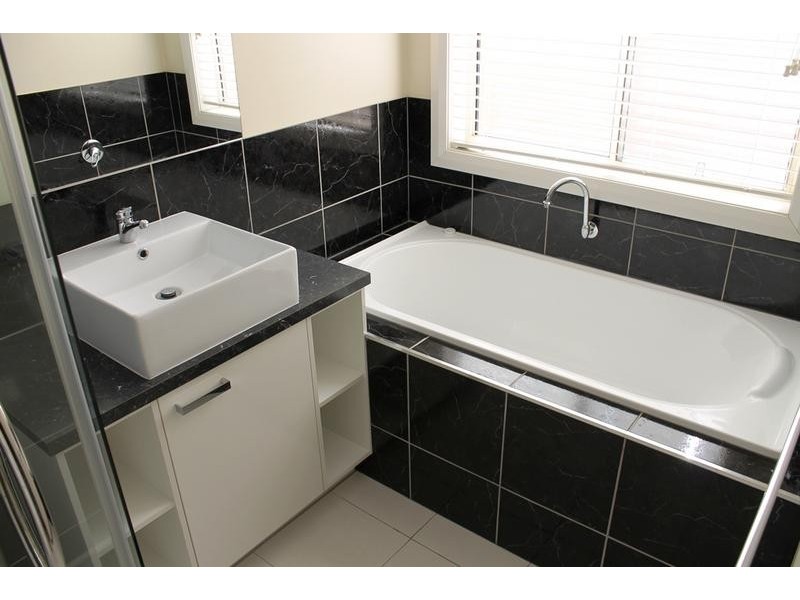 32 Castleton Street, Wodonga VIC 3690