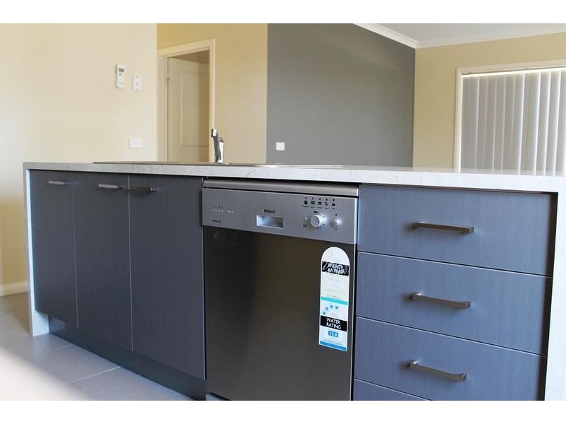 32 Castleton Street, Wodonga VIC 3690