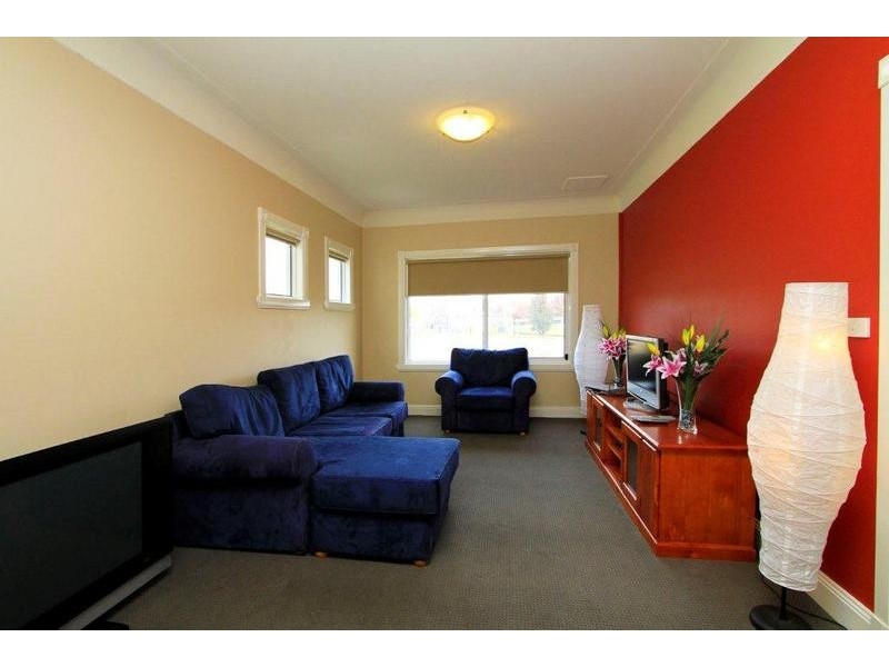 76 Charles Street, Wodonga VIC 3690