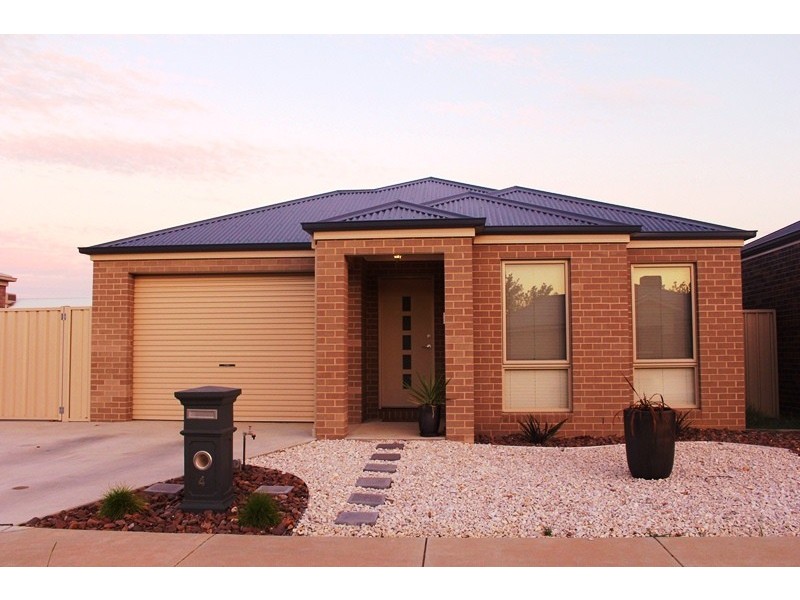 4 INWOOD CRESCENT, Wodonga VIC 3690