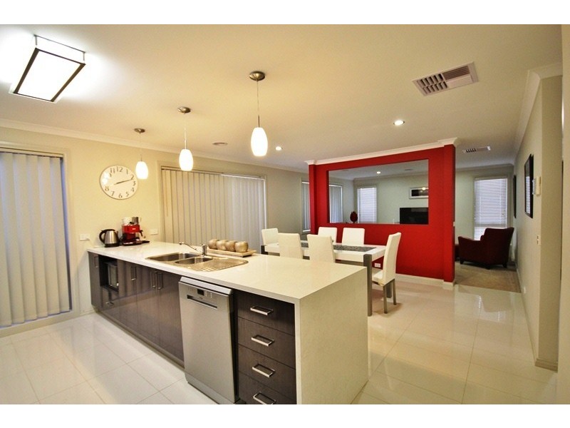 4 INWOOD CRESCENT, Wodonga VIC 3690