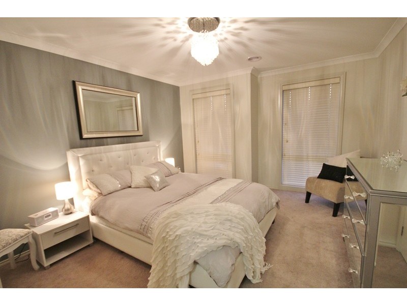 4 INWOOD CRESCENT, Wodonga VIC 3690