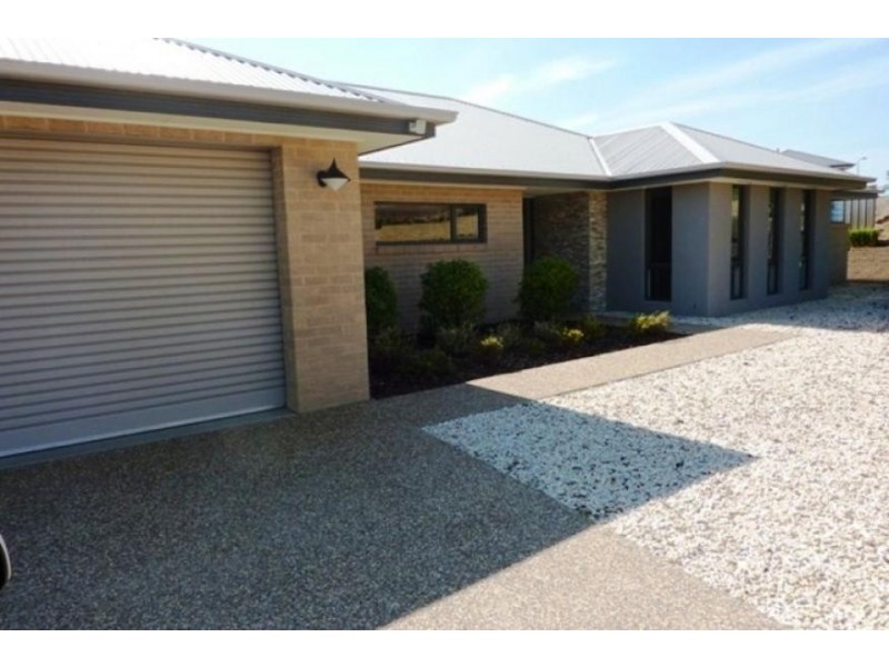 56 Ballara Drive, Wodonga VIC 3690