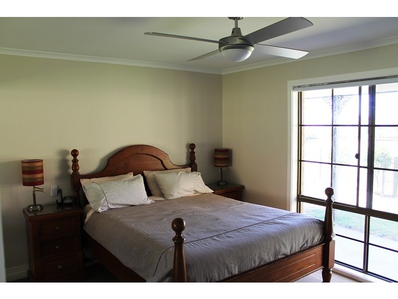 27 BARTON STREET, Wodonga VIC 3690