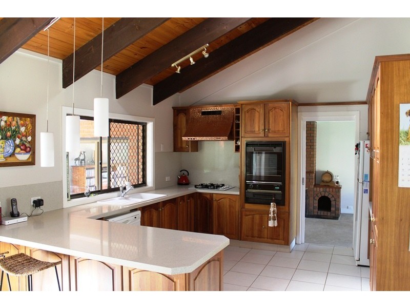 27 BARTON STREET, Wodonga VIC 3690