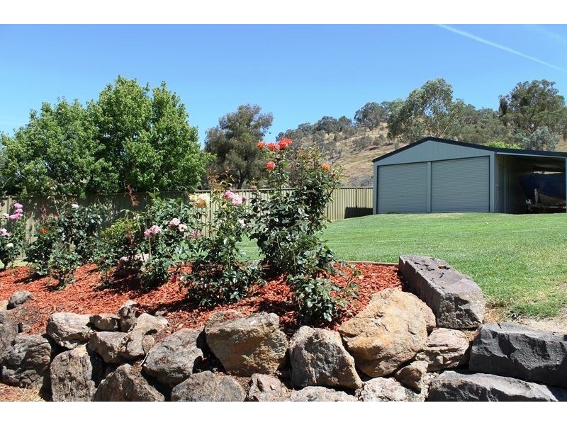 27 BARTON STREET, Wodonga VIC 3690