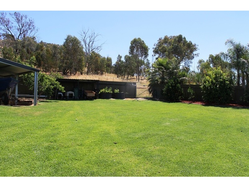 27 BARTON STREET, Wodonga VIC 3690