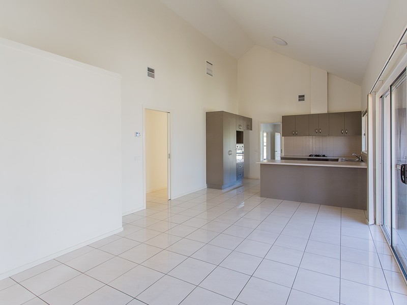 93 YARRALUMLA DRIVE, Wodonga VIC 3690