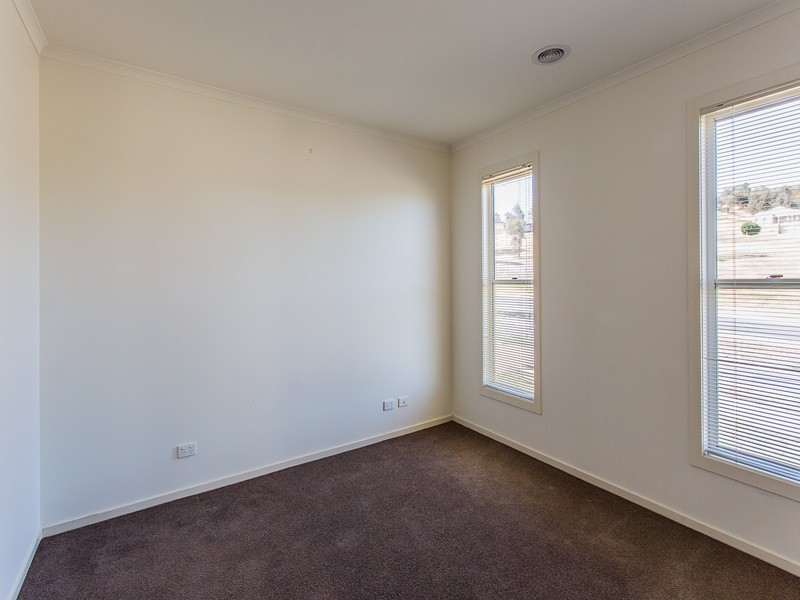 93 YARRALUMLA DRIVE, Wodonga VIC 3690