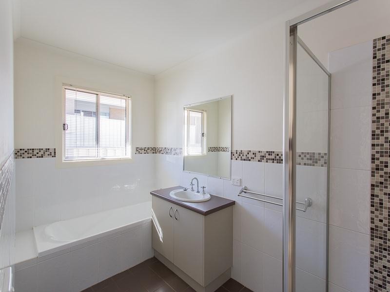 93 YARRALUMLA DRIVE, Wodonga VIC 3690