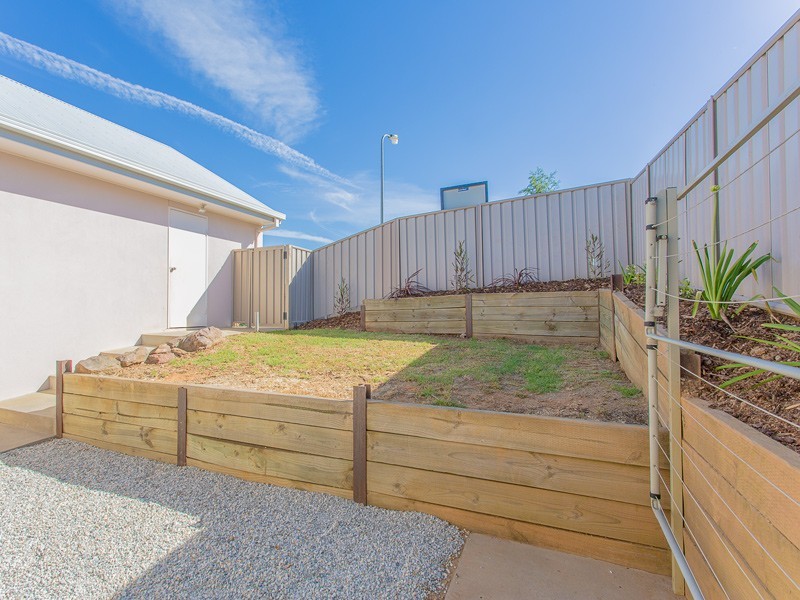 93 YARRALUMLA DRIVE, Wodonga VIC 3690