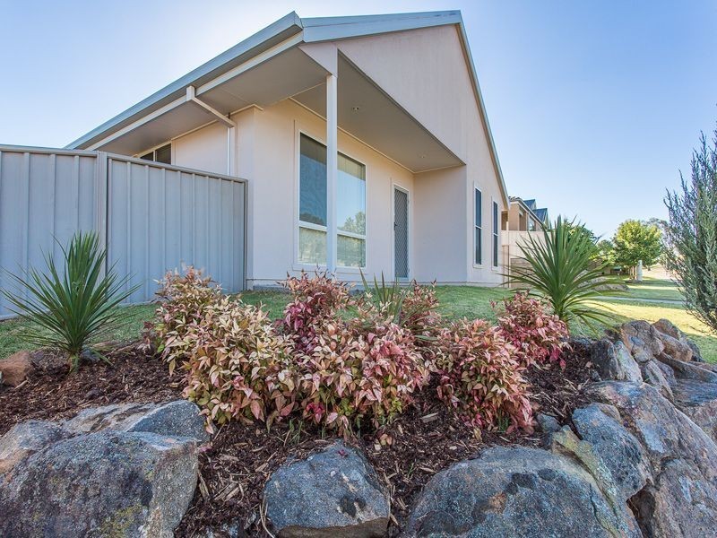 93 YARRALUMLA DRIVE, Wodonga VIC 3690