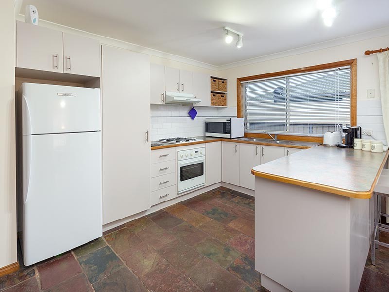 14 THOMAS PLACE, Wodonga VIC 3690
