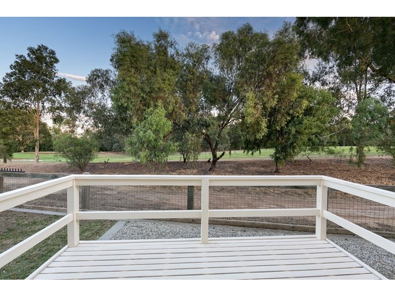 8 CROMER FAIRWAY, Wodonga VIC 3690