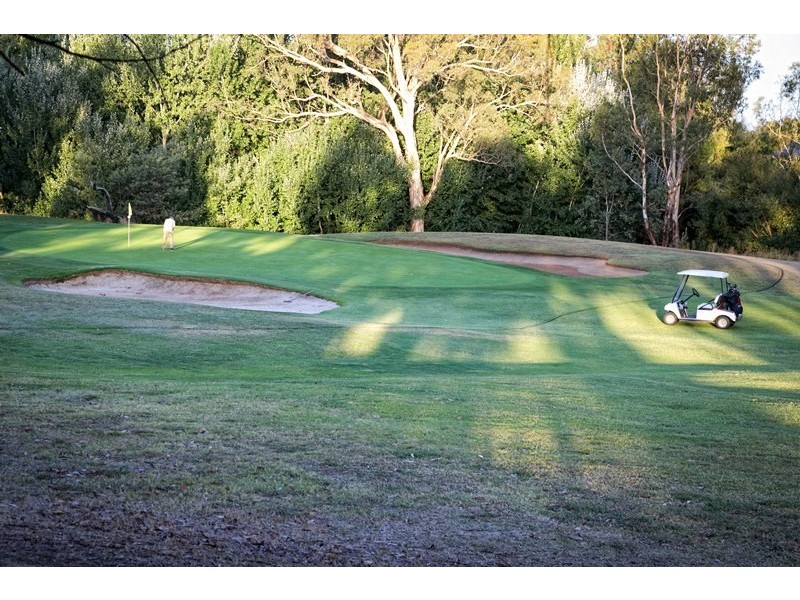 8 CROMER FAIRWAY, Wodonga VIC 3690