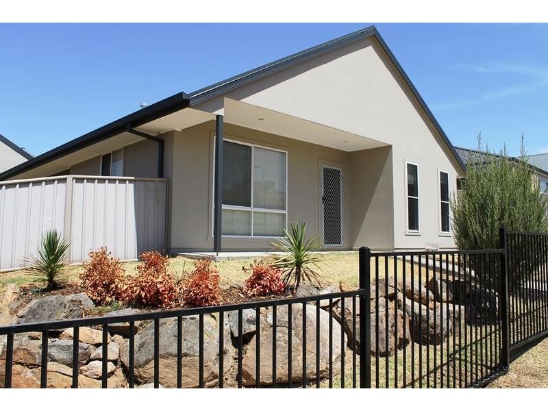 93 YARRALUMLA DRIVE, Wodonga VIC 3690