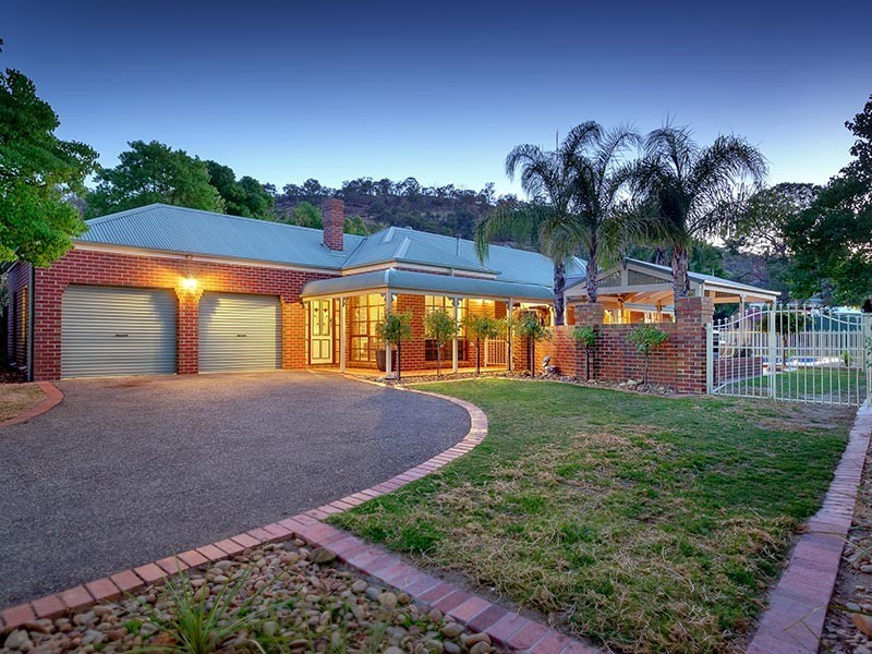 13 McCULLOCH CRESCENT, Wodonga VIC 3690