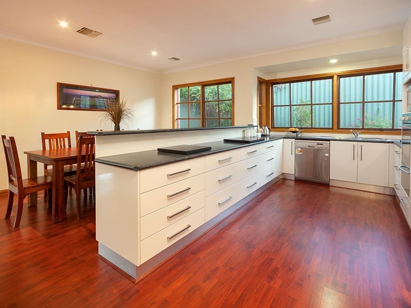 13 McCULLOCH CRESCENT, Wodonga VIC 3690