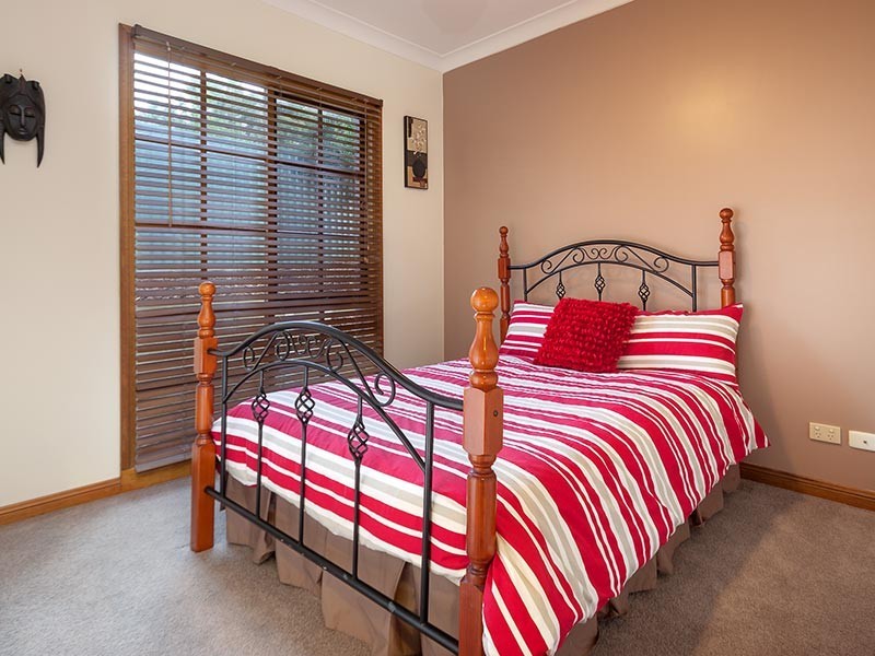 13 McCULLOCH CRESCENT, Wodonga VIC 3690