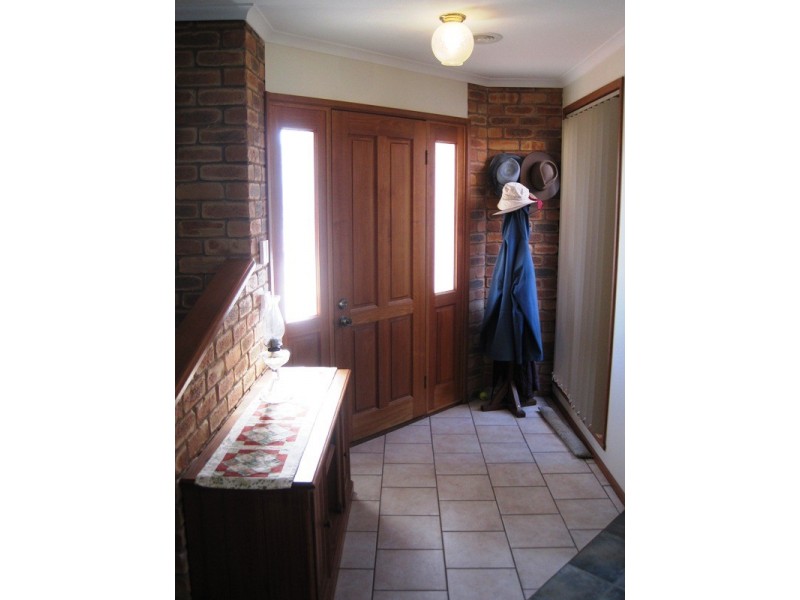 6 HERON COURT, Wodonga VIC 3690