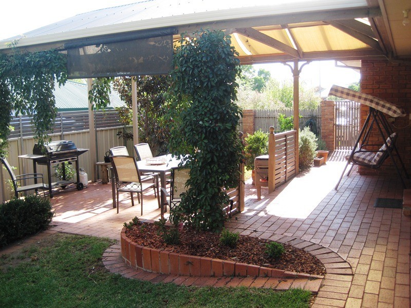 6 HERON COURT, Wodonga VIC 3690