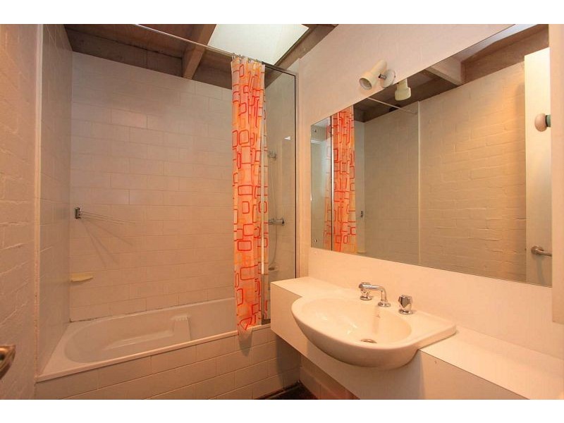 7 CHIFLEY STREET, Wodonga VIC 3690